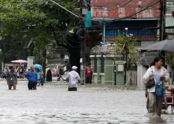 Le piogge di ottobre scorso a Yangon, Myanmar (Ansa)
