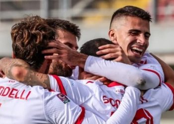 L'esultanza dei calciatori del Carpi (da facebook.com/SerieCofficial)