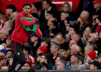 Marcus Rashford si riscalda con il Manchester United (Foto ANSA)