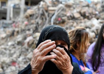 A Beirut (Libano), sopo un bombardamento israeliano (Ansa)