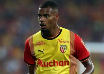 Andy Diouf con la maglia del Lens