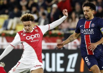 Eliesse Ben Seghir contro Marquinhos in Monaco Psg (Foto ANSA)
