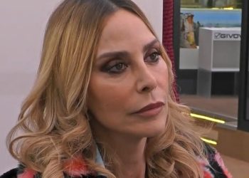 Stefania Orlando sconvolta al Grande Fratello (Screen Mediaset Infinity)