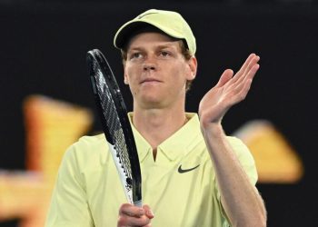 Jannik Sinner festeggia la vittoria su Schoolkate agli Australian Open 2025 (Foto ANSA)