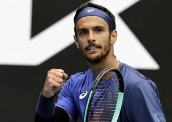 Lorenzo Musetti esulta agli Australian Open 2025 (Foto ANSA)