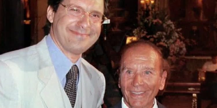 Enzo Mirigliani e Fabrizio Frizzi a Storie Italiane (Foto: Screen)