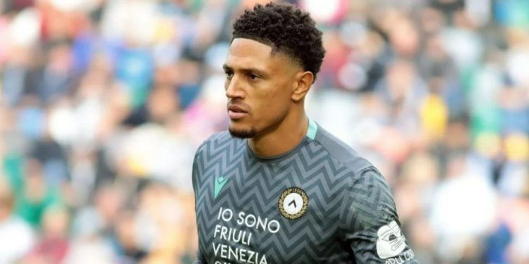 Maduka Okoye con la maglia dell'Udinese