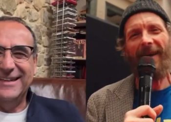 Carlo Conti annuncia Jovanotti a Sanremo 2025 (Foto: Screen)