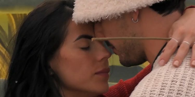 Shaila Gatta e Lorenzo Spolverato al Grande Fratello (Foto:Screen)