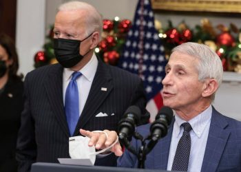 Fauci e Biden