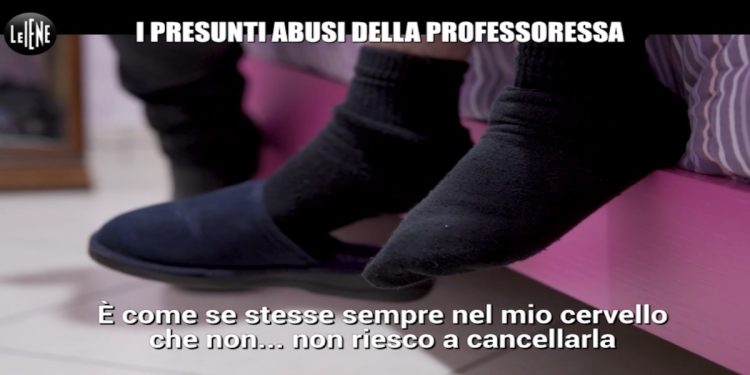 Il caso della prof arrestata a Castellammare di Stabia (Foto: Le Iene)