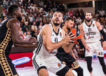Ante Zizic con la Virtus Bologna contro il Monaco (da facebook.com/VirtusSegafredoBologna)
