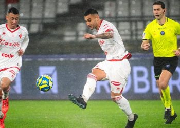 Il Bari in campo in Serie B (da facebook.com/sscalciobari)