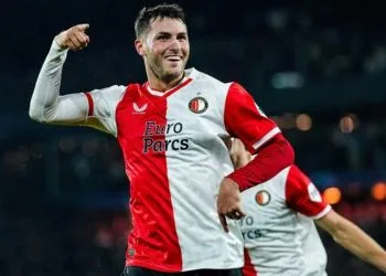 Santiago Gimenez con la maglia del Feyenoord