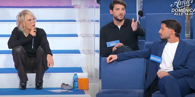 Maria De Filippi con Ciro e Gianmarco a Uomini e Donne (Foto: Screen)