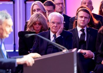 Auschwitz. Il Presidente della Repubblica Sergio Mattarella in occasione della partecipazione alla commemorazione dell'LXXX Anniversario della liberazione del Campo di Auschwitz-Birkenau, 27 gennaio 2025 (Foto di Paolo Giandotti, Ufficio Stampa per la Stampa e la Comunicazione della Presidenza della Repubblica)