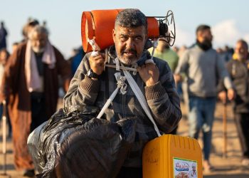 Sfollati palestinesi verso  il nord della Striscia di Gaza (Ibrahim Faltas)