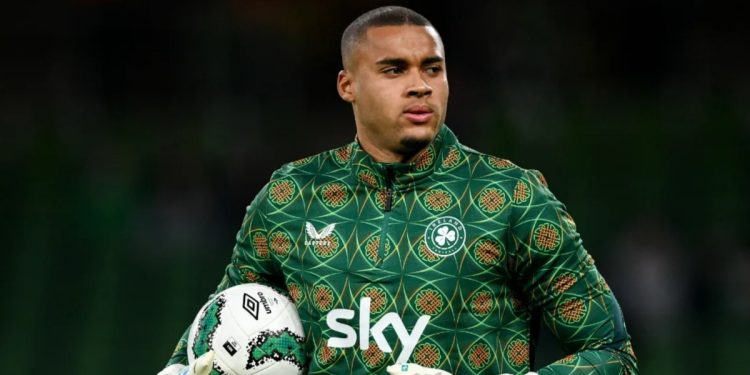 Gavin Bazunu con la maglia dell'Irlanda