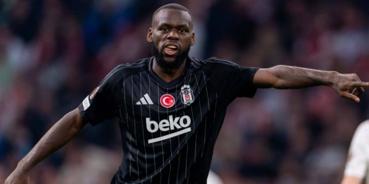 Jean Onana con la maglia del Besiktas
