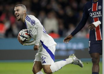 Georges Mikautadze con la maglia del Lione (Foto ANSA)