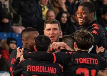 L'esultanza dei calciatori della Triestina (da facebook.com/triestina1918)