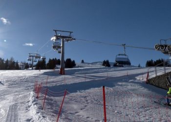 Una seggiovia all'Alpe di Siusi (Ansa)