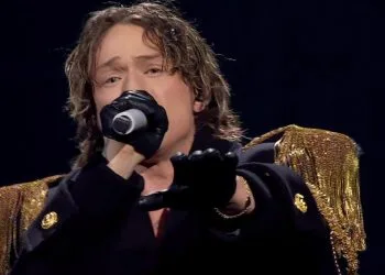 Irama, Sanremo 2025 abito