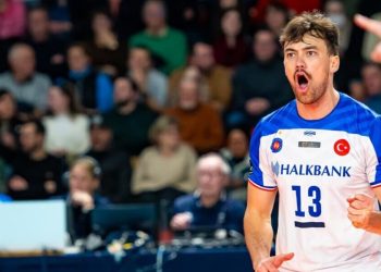 MIcah Ma'a esulta con l'Halkbank Ankara (da facebook.com/CEVVolleyballCL)