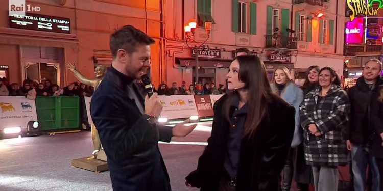 Francesca Michielin con Cattelan al DopoFestival