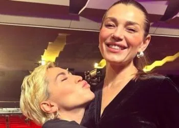 Serena Brancale con la sorella Nicole a Sanremo 2025