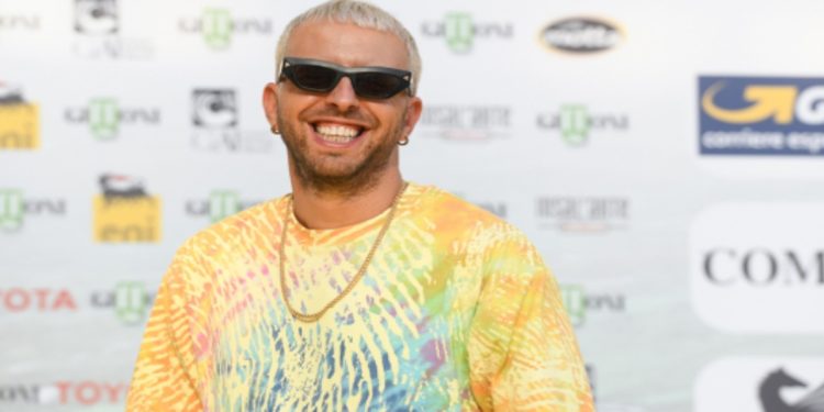Shablo, in gara a Sanremo 2025 con Guè Pequeno, Tormento e Joshua. (Foto: Web)