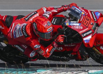 Marc Marquez nei test MotoGp con la Ducati ufficiale (Foto ANSA)