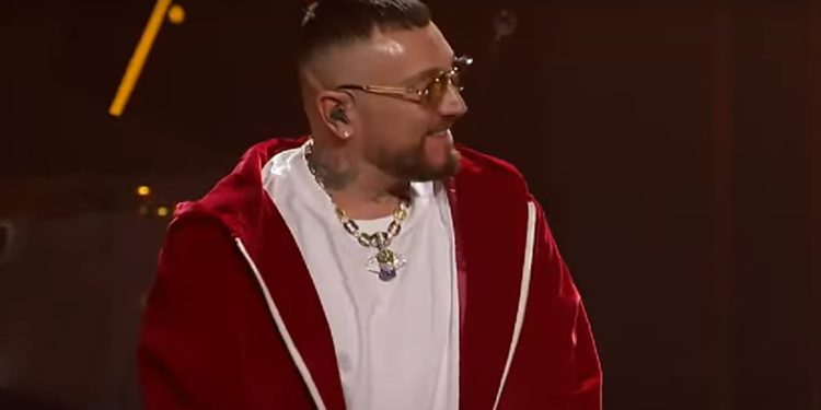 Guè Pequeno a Sanremo 2025 (Foto: Screen)