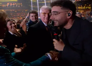 Rocco Hunt mamma Alfonsina a Sanremo 2025