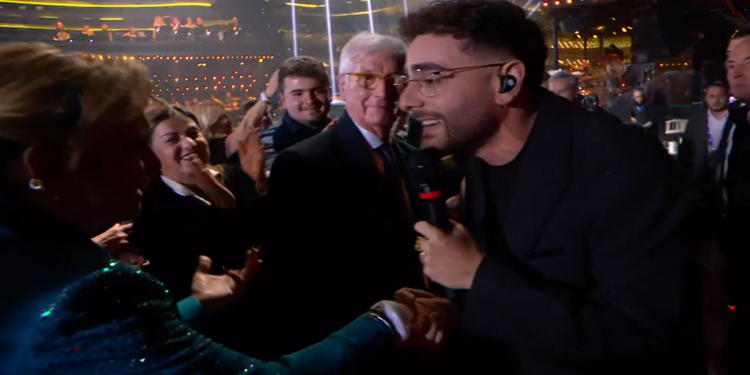 Rocco Hunt mamma Alfonsina a Sanremo 2025