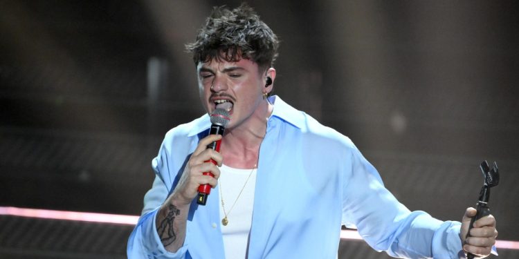 Olly, vincitore del Festival di Sanremo 2025 (Ansa)