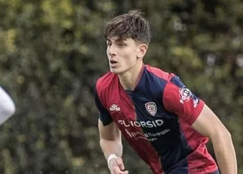 Nicola Pintus con il Cagliari Primavera (da facebook.com/cagliaricalcio)