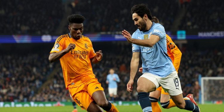 Ilkay Gundogan contro Aurelien Tchouameni in Manchester City Real Madrid (Foto ANSA)