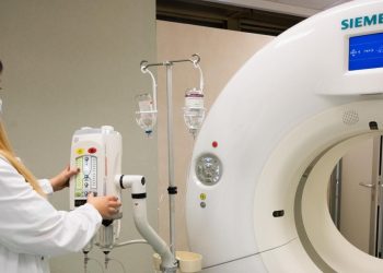 una tac per individuare i tumori