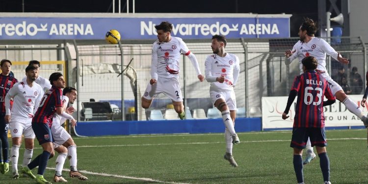 Alessandro Silvestro segna con il Foggia contro il Taranto (da facebook.com/officialcalciofoggia1920)