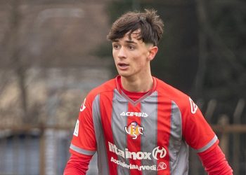 Davide Pavesi con la Cremonese Primavera (da facebook.com/uscremonesegiovanili)