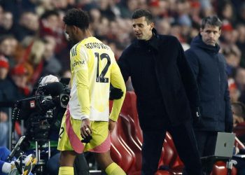 Renato Veiga esce dal campo infortunato durante Psv Juventus (Foto ANSA)