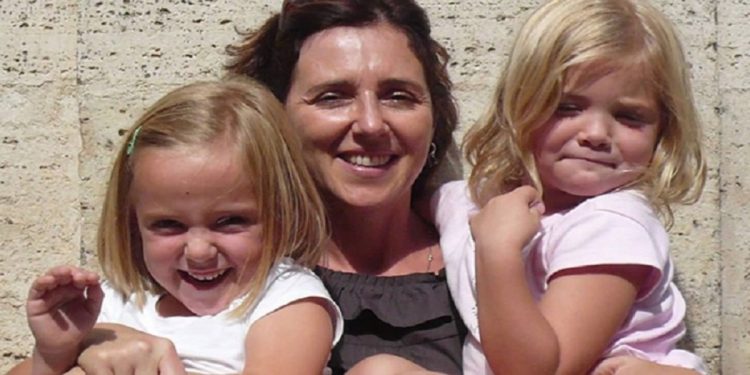 Irina Lucidi, madre delle gemelline Alessia e Livia Schepp (Foto: Facebook)