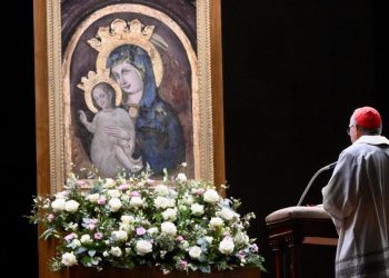 Rosario per il Papa con il Card. Parolin