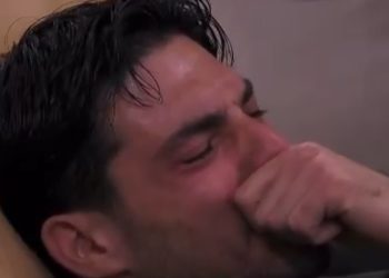 Lorenzo Spolverato piange al Grande Fratello (Foto: Screen)