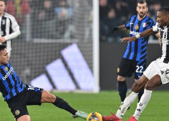Lautaro Martinez contro Khéphrén Thuram in Juventus Inter (Foto ANSA)