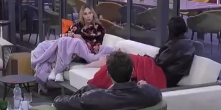 Stefania Orlando e Mariavittoria Minghetti al Grande Fratello (Foto: Screen)