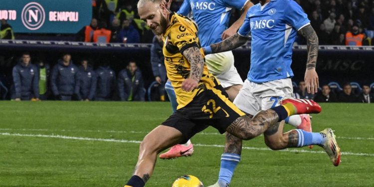 Dimarco in azione contro il Napoli (Foto: Ansa)