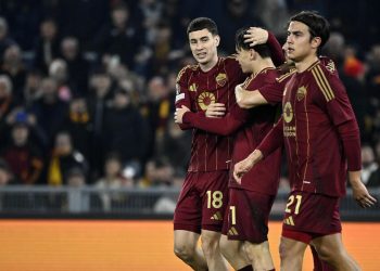 Matias Soulé, Niccolò Pisilli e Paulo Dybala esultano con la Roma (Foto ANSA)