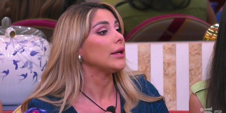 Chiara Cainelli contro Mariavittoria